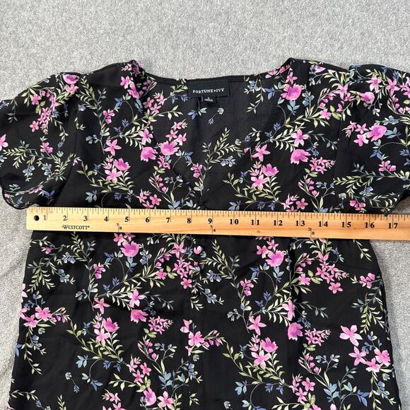Fortune + Ivy Black Floral V-Neck Blouse Women's Small Short Sleeve Top - Picture 7 of 9